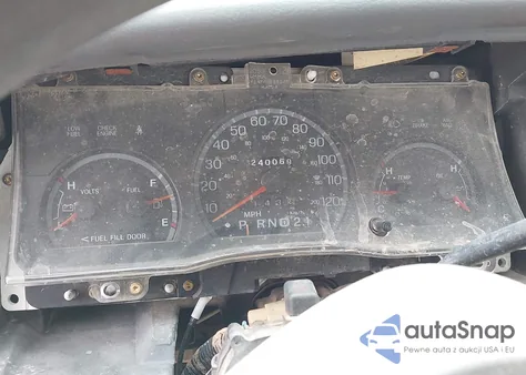 1998 Ford Crown Victoria from USA, damaged, VIN 2FAFP73W0WX112103